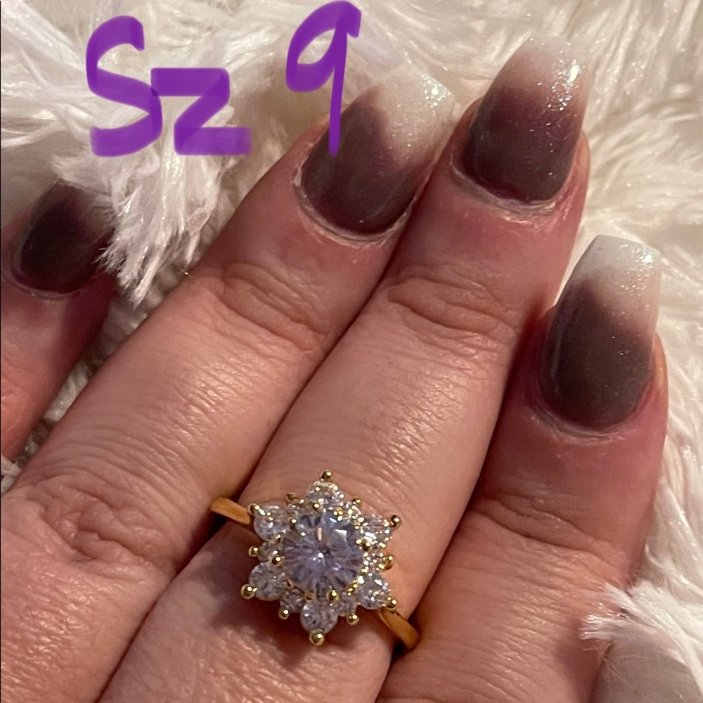 Yellow gold white CZ snowflake ring